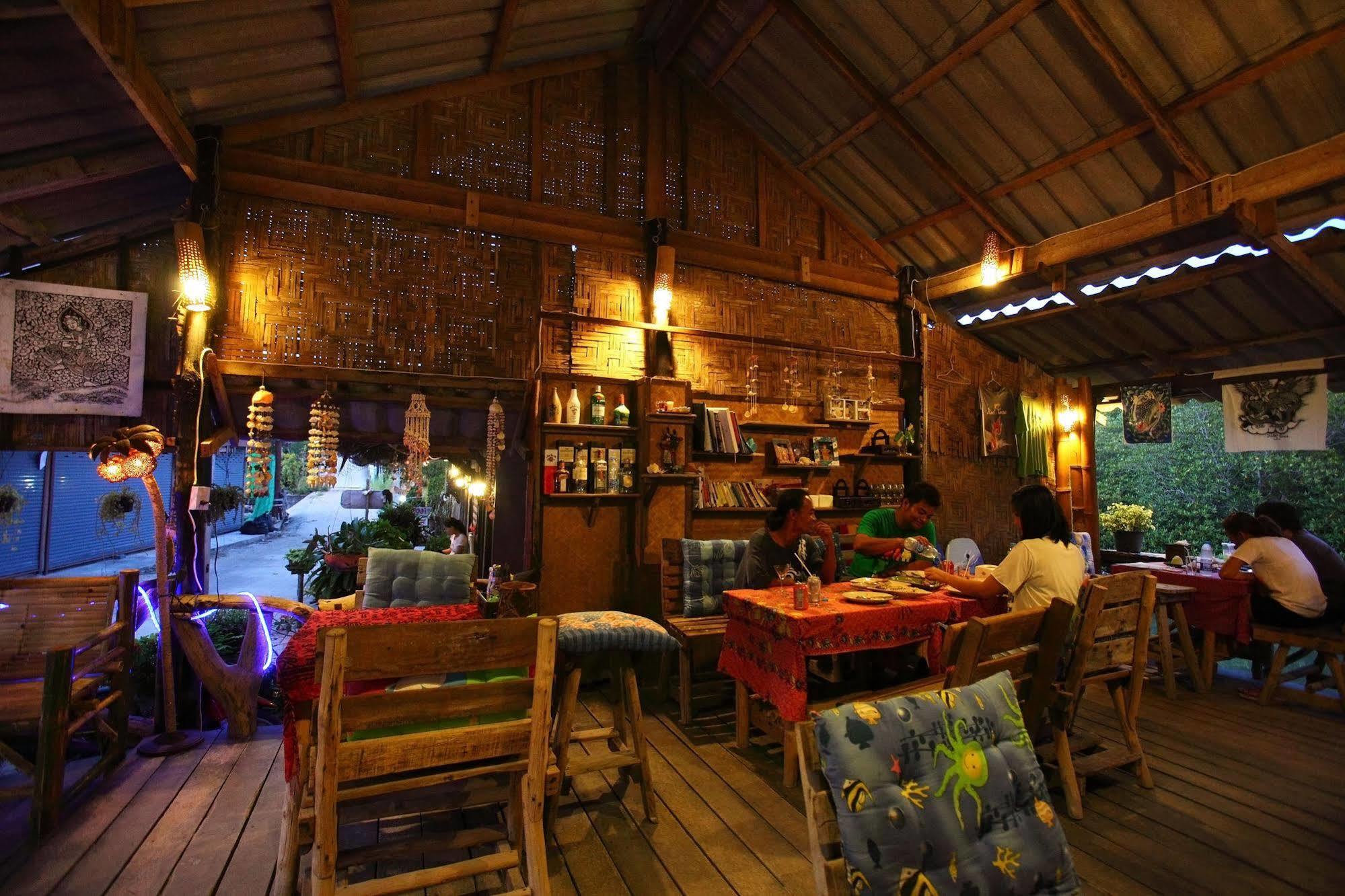 Pp Red Tuna Hut Phi Phi Don Exterior photo