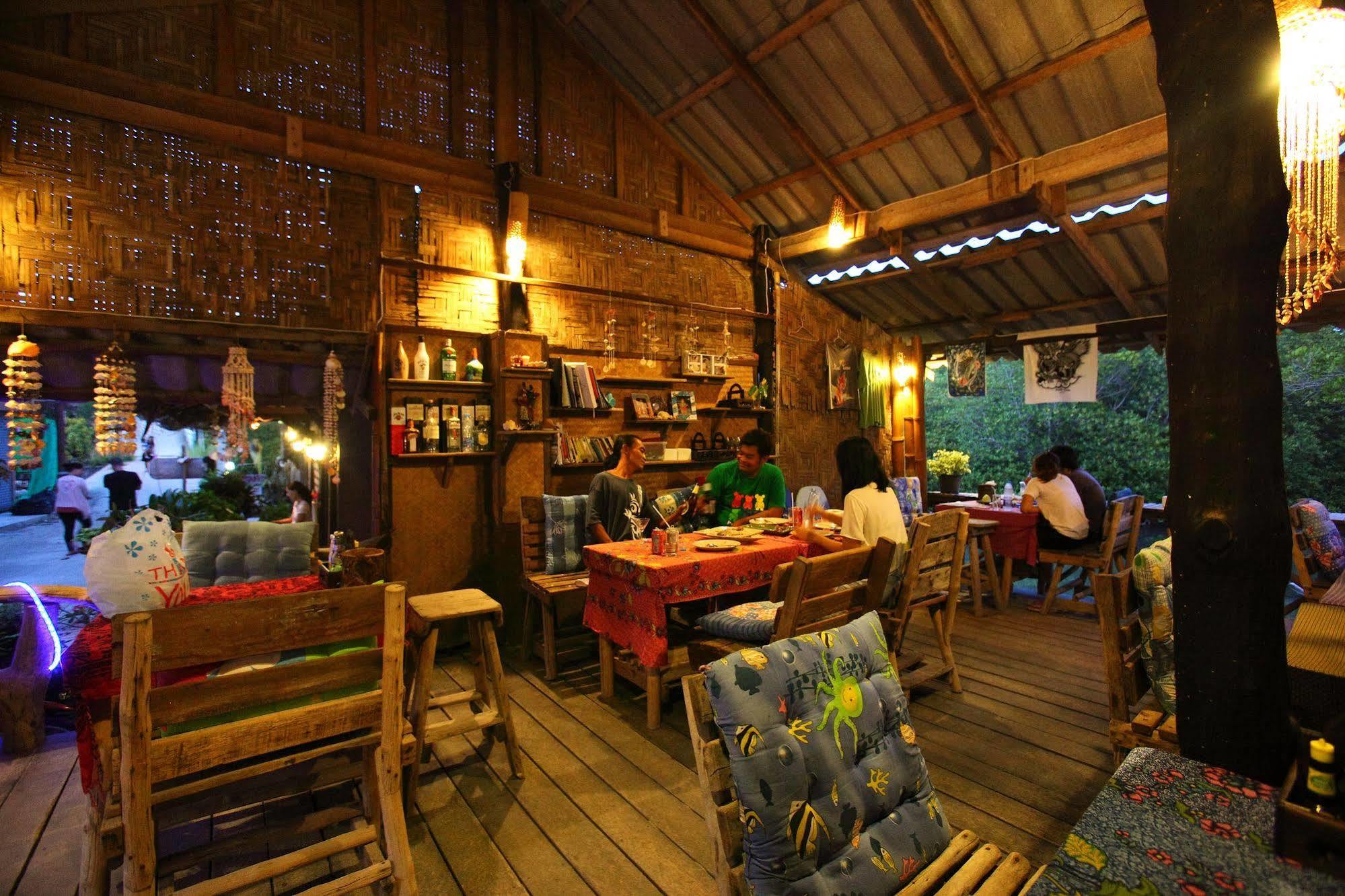 Pp Red Tuna Hut Phi Phi Don Exterior photo