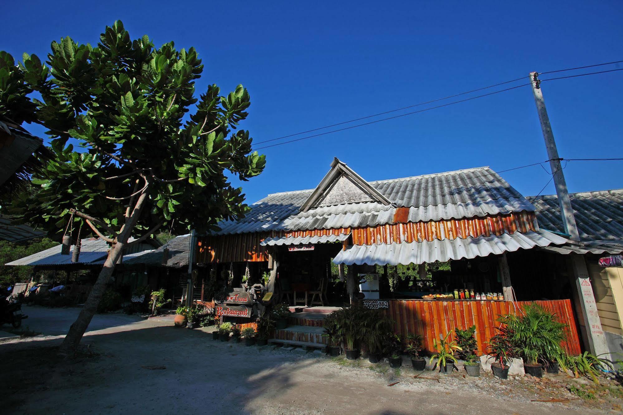 Pp Red Tuna Hut Phi Phi Don Exterior photo
